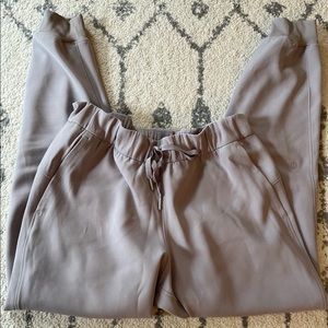 Lululemon on the fly joggers